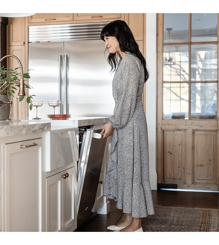 Los lavavajillas Cove garantizan platos impecablemente limpios y secos