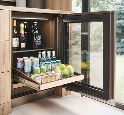 Sub-Zero (DEU2450BG) 24" Beverage Center 
