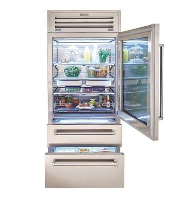 36 Inch PRO Refrigerator Freezer Interior Image