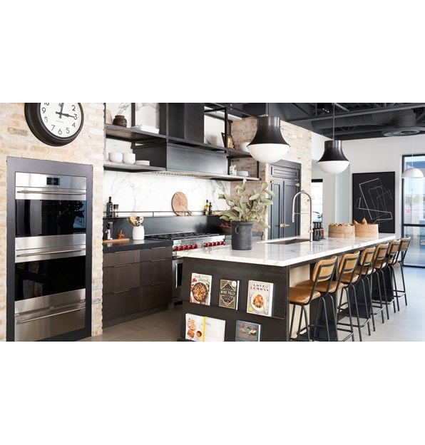 Haga realidad la cocina de sus sueños con electrodomésticos de lujo que reflejan su estilo en el showroom de Sub-Zero, Wolf y Cove en el área metropolitana de Scottsdale y Phoenix, Arizona.