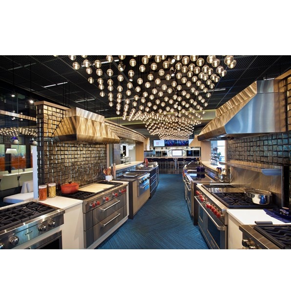 Haga realidad la cocina de sus sueños con electrodomésticos de lujo que reflejan su estilo en el showroom de Sub-Zero, Wolf y Cove en Costa Mesa y el sur de California.