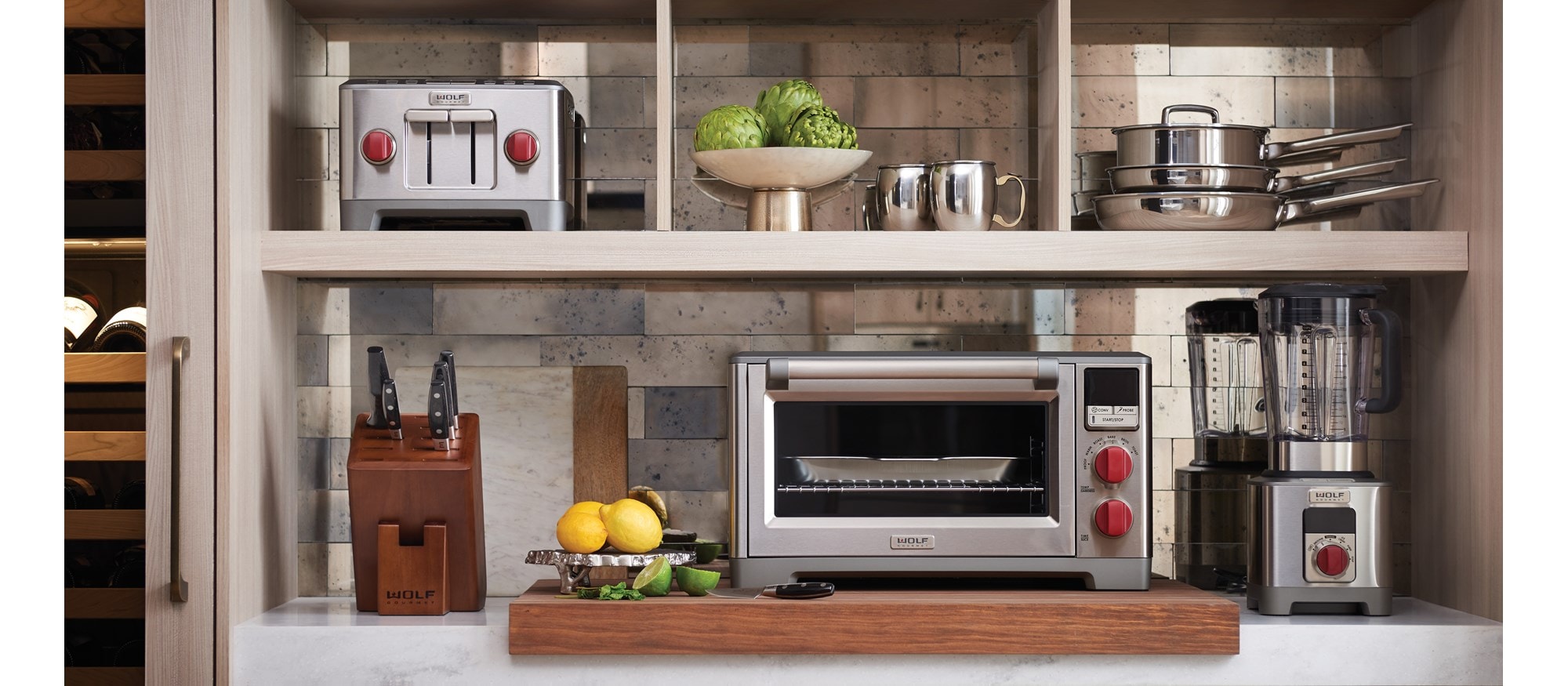 Acceda fácilmente a los detalles sobre sus productos y accesorios favoritos de Wolf Gourmet.