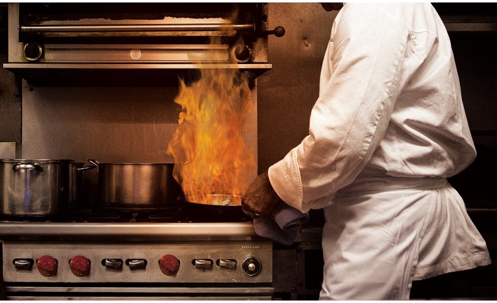 Sub-Zero ha estado ofreciendo refrigeradores y congeladores compatibles con paneles personalizado desde de la década de 1950. 
