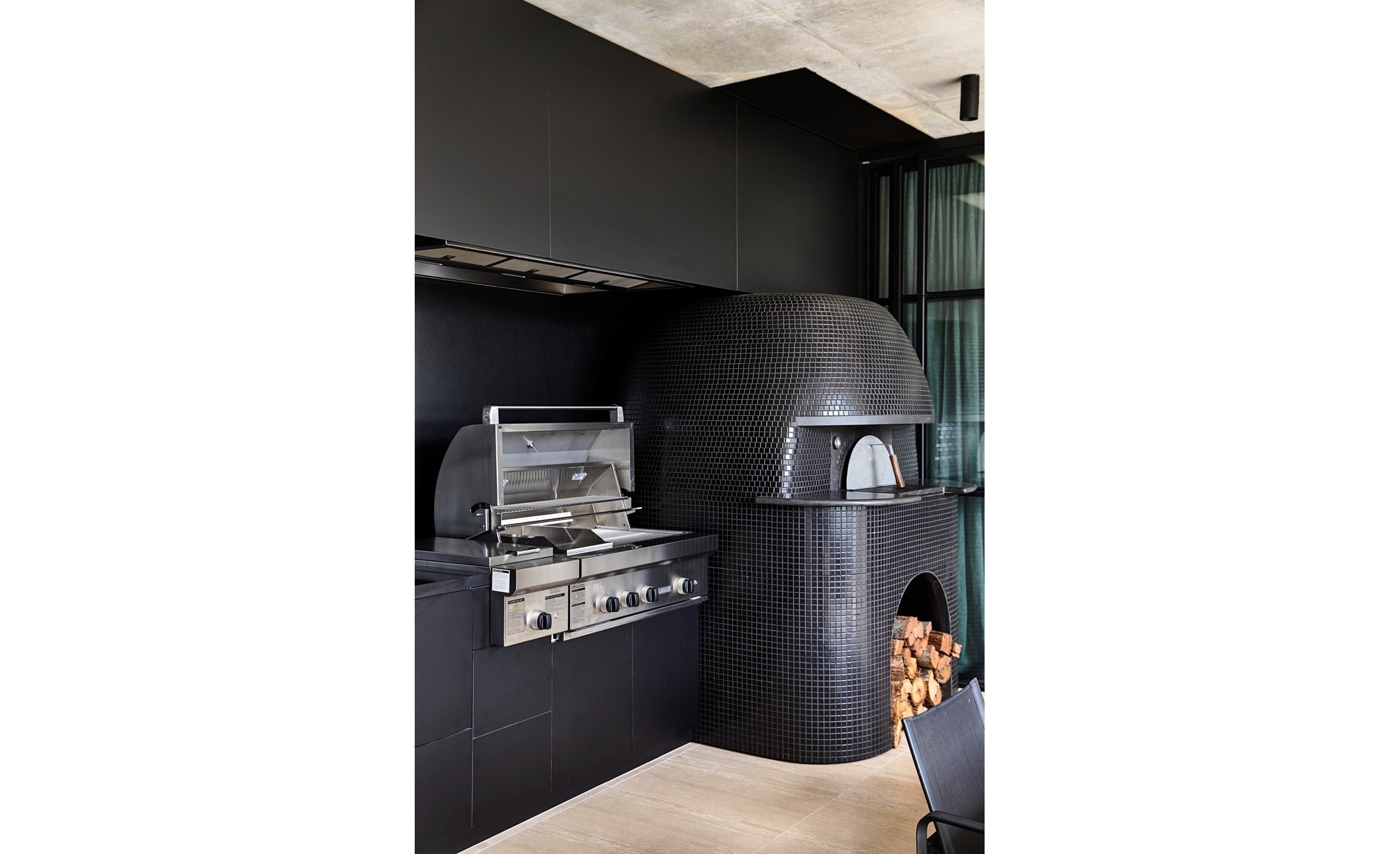 Kenley Court Residence by John Bornas