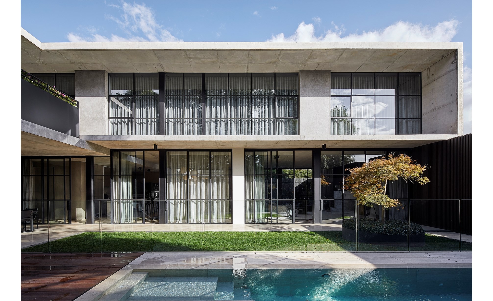 Kenley Court Residence by John Bornas