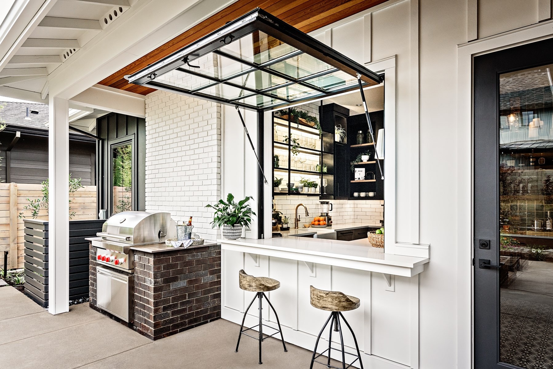 Farm to Table Juice Bar & BBQ Porch by Lynnette Sandgren