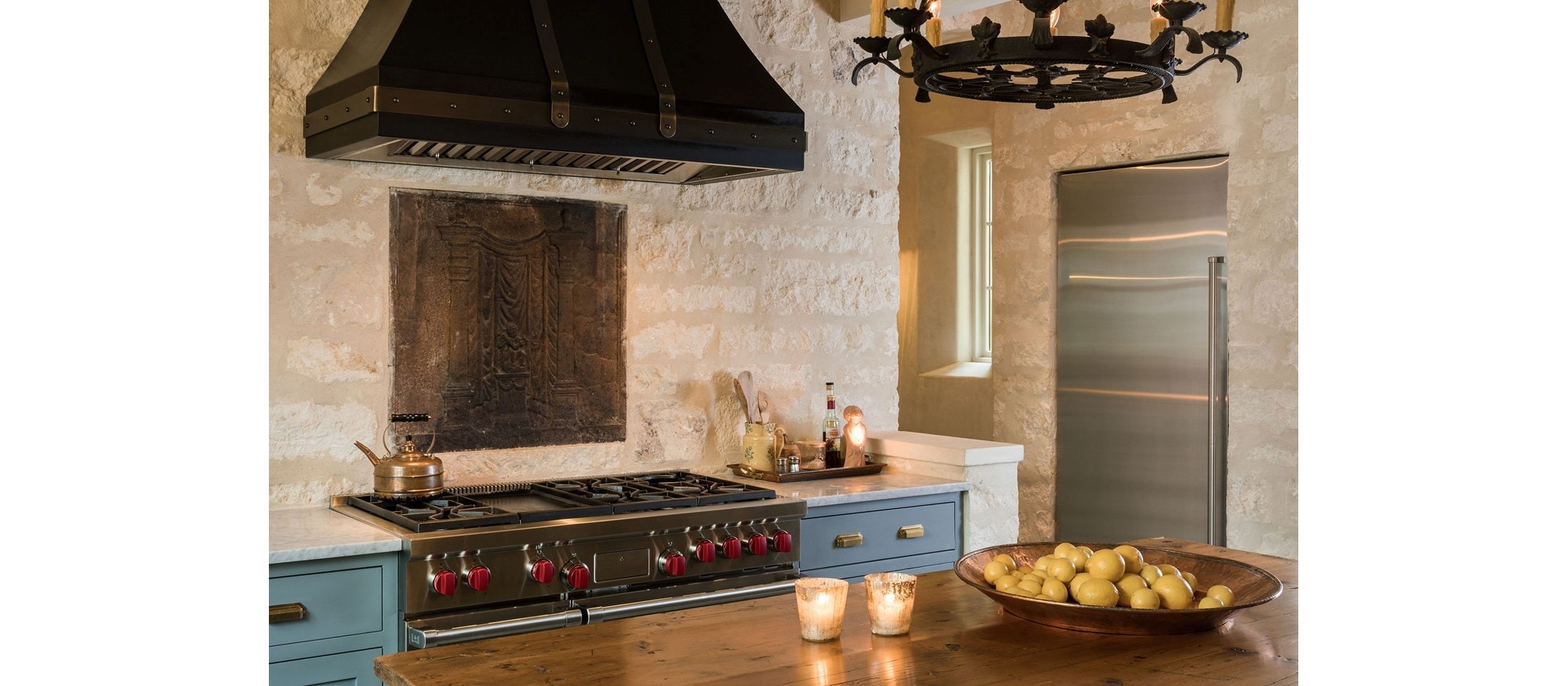 Sub-Zero, Wolf, and Cove First-Time Entrant - KDC 2019-2021 Southern Charm featuring IT-30CI 30" Over-and-Under Refrigerator/Freezer with Ice Maker, IT-30CIID 30" Over-and-Under Refrigerator/Freezer with Ice Maker and Internal Dispenser, IW-30R 30" Integrated with Refrigerator Drawers, MD24TE/S 24" Transitional Drawer Oven, WWD30 30" Warming Drawer and DO30TM/S/TH 30" Transitional Double Oven