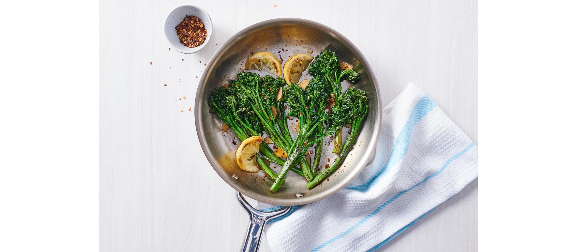 Fácil y deliciosa receta de broccolini en con la configuración del modo Blanch (escaldar) de su horno Wolf
