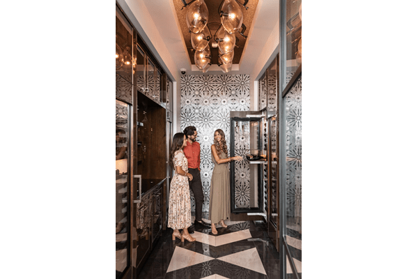 Your entire kitchen project will be paired with a consultant to provide solutions and offer professional assistance.