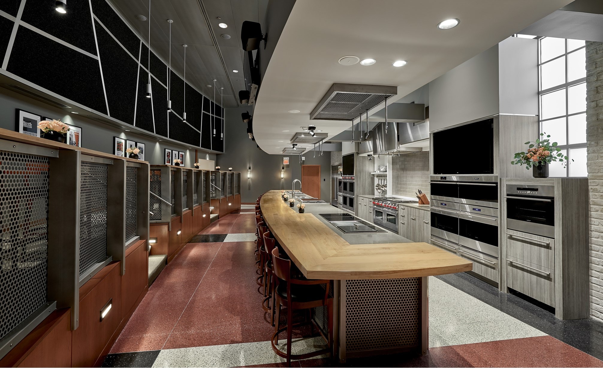 Personal appliance consultation with a Sub-Zero, Wolf and Cove concierge of products that work best for your lifestyle and space.