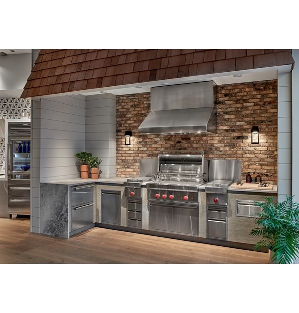 From inspiring kitchens to live cooking demonstrations, the Sub-Zero, Wolf and Cove Showroom in Glendale Heights can create your dream kitchen