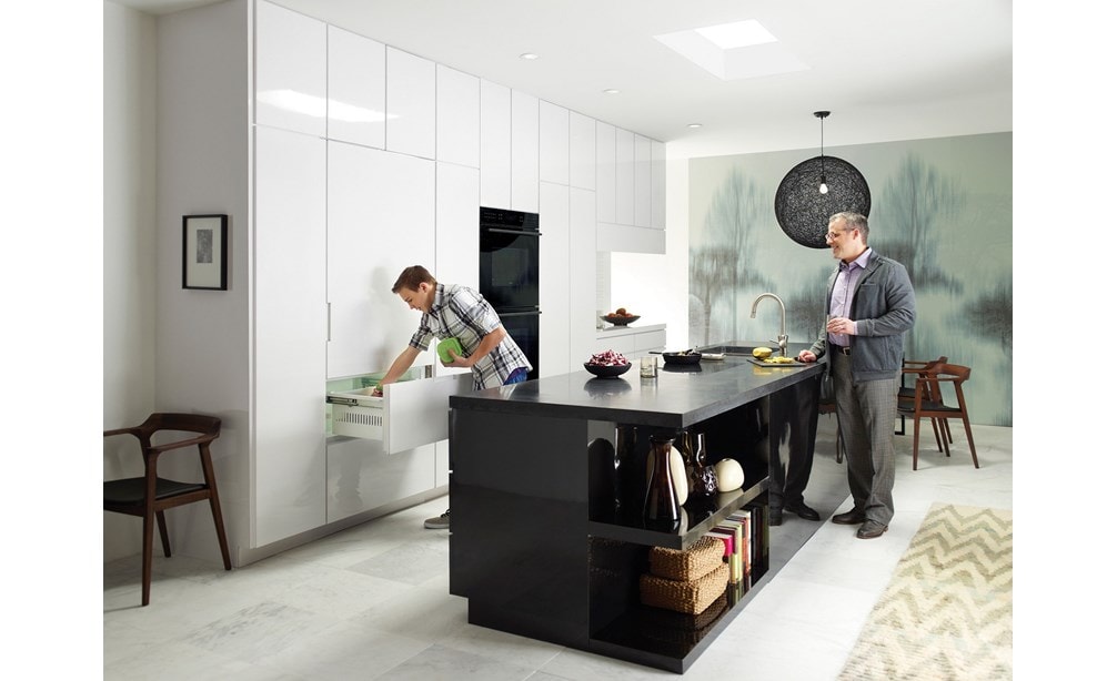 Sub-Zero 36" Designer Over and Under Refrigerator Freezer Internal Dispenser Ice Maker (IT-36CIID) with Wolf 30" Contemporary Induction Cooktop (CI304C/B)