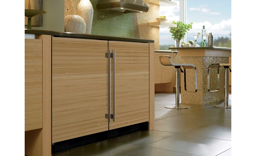 Sub-Zero 24" Undercounter Refrigerator Freezer Ice Maker Panel Ready (UC-24CI)