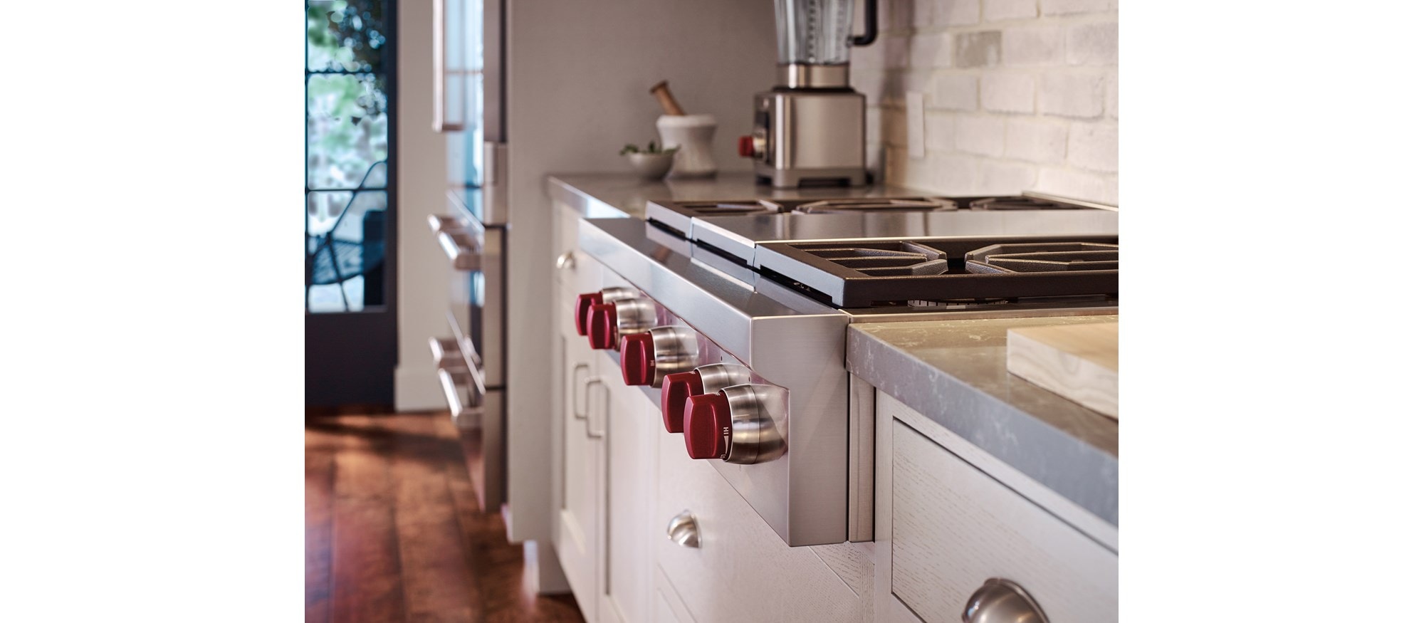 Estufa con quemadores sellados de 36" Wolf - 4 quemadores y asadora infrarroja (SRT364C)