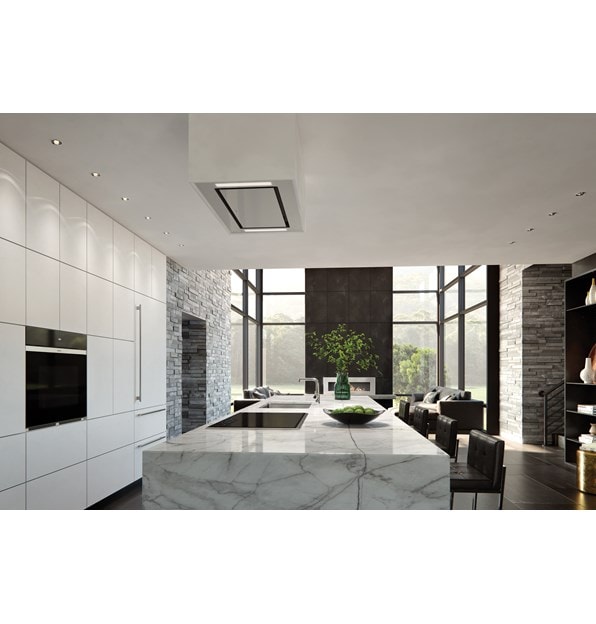 El horno individual de vidrio negro contemporáneo de la serie M de 30" Wolf (SO30CM/B) exhibido con placa de inducción transicional de 36" Wolf (CI365T/S)