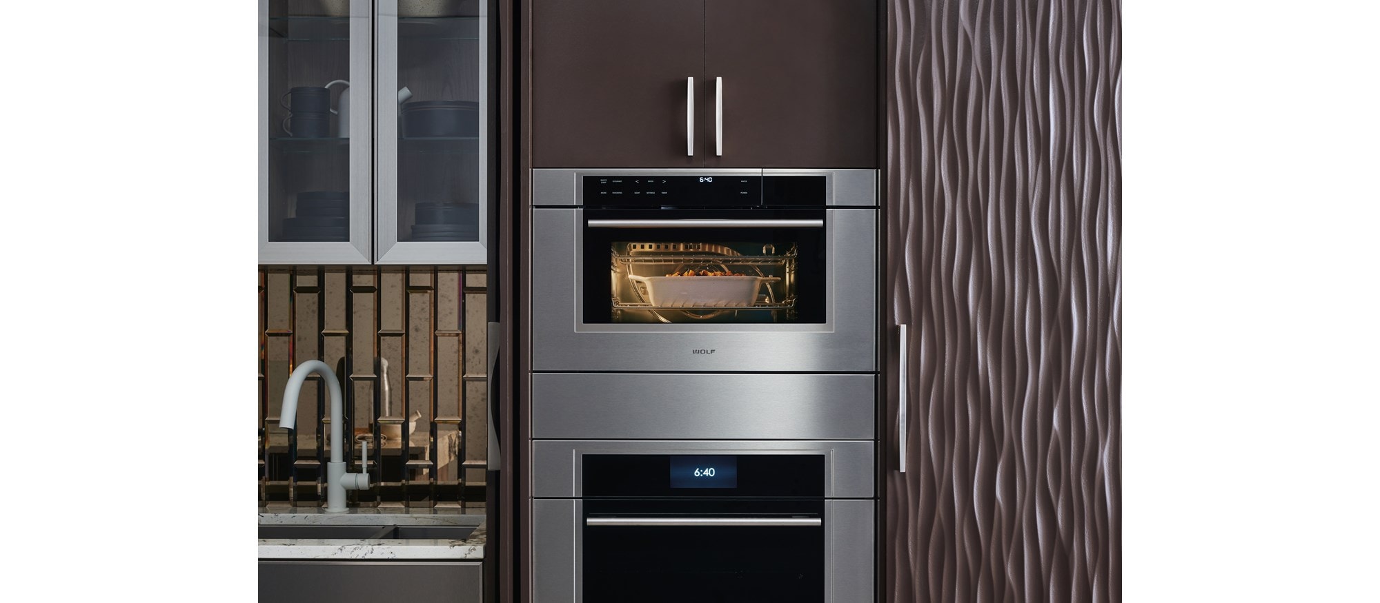 Horno de vapor con convección transicional de la serie M de 30" Wolf (CSO30TM/S/TH)