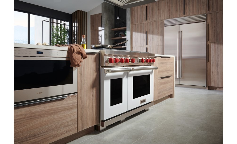 EMBARGOED DF White Door_Red Knob_Stainless Bezel