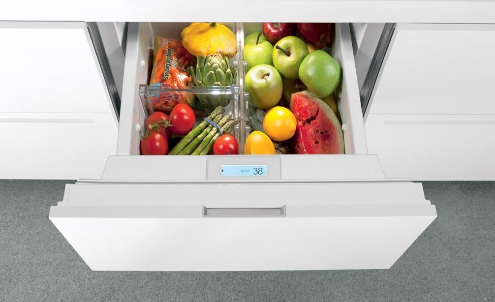 Los cajones refrigeradores compatibles con paneles de 24" Sub-Zero (ID-24R) cuenta con tecnología de pantalla táctil para regular con precisión las temperaturas en cualquier habitación.