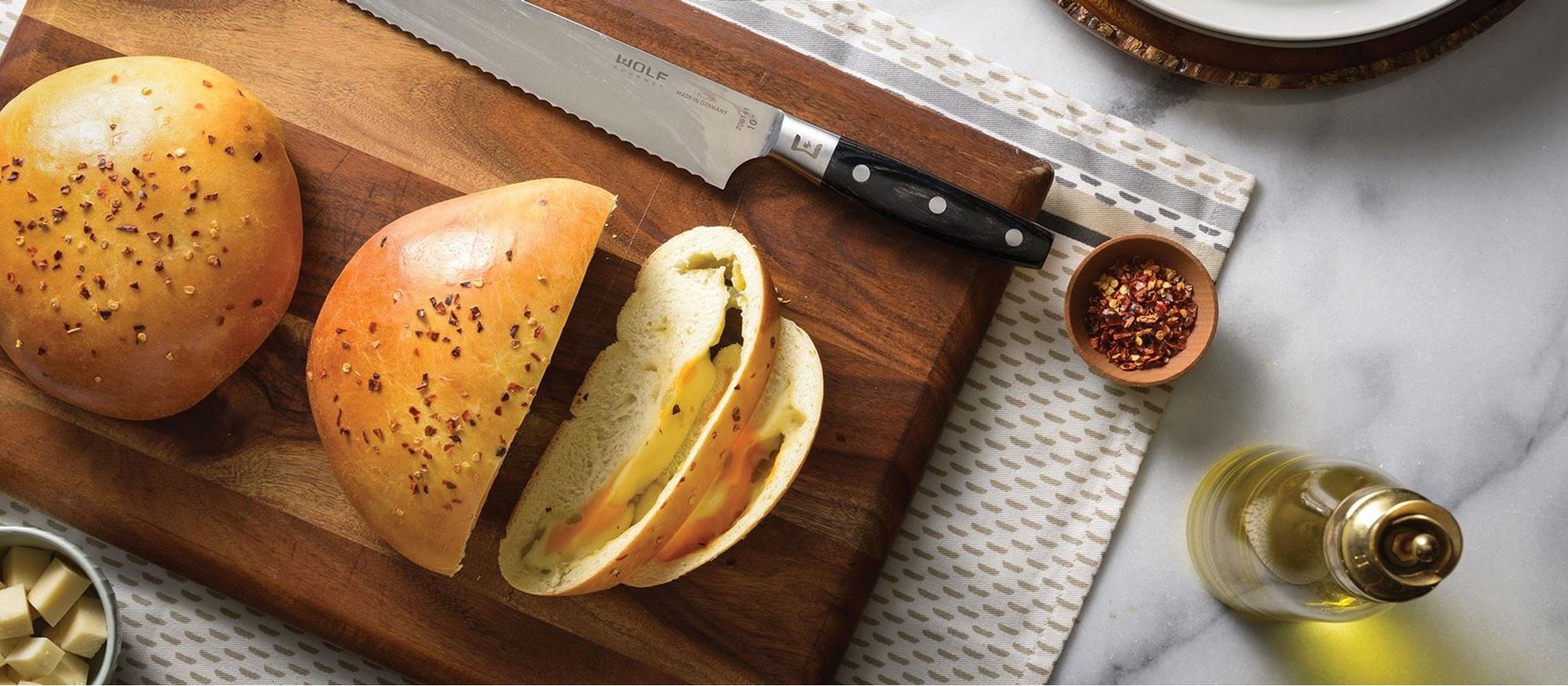 Pan de queso y chile asado