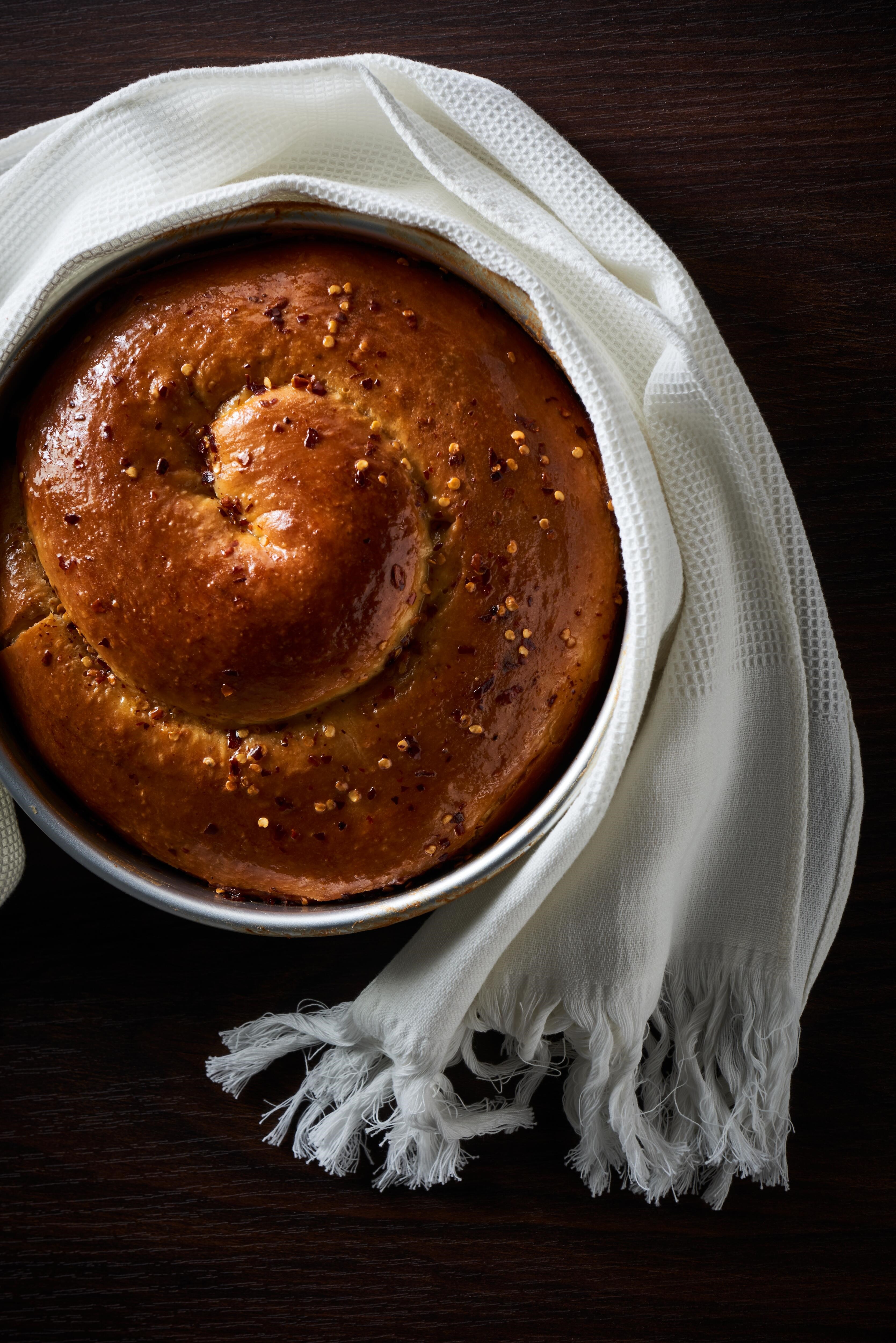 Fácil y deliciosa receta de pan con queso picante con la configuración del modo Bake (hornear) de su horno Wolf