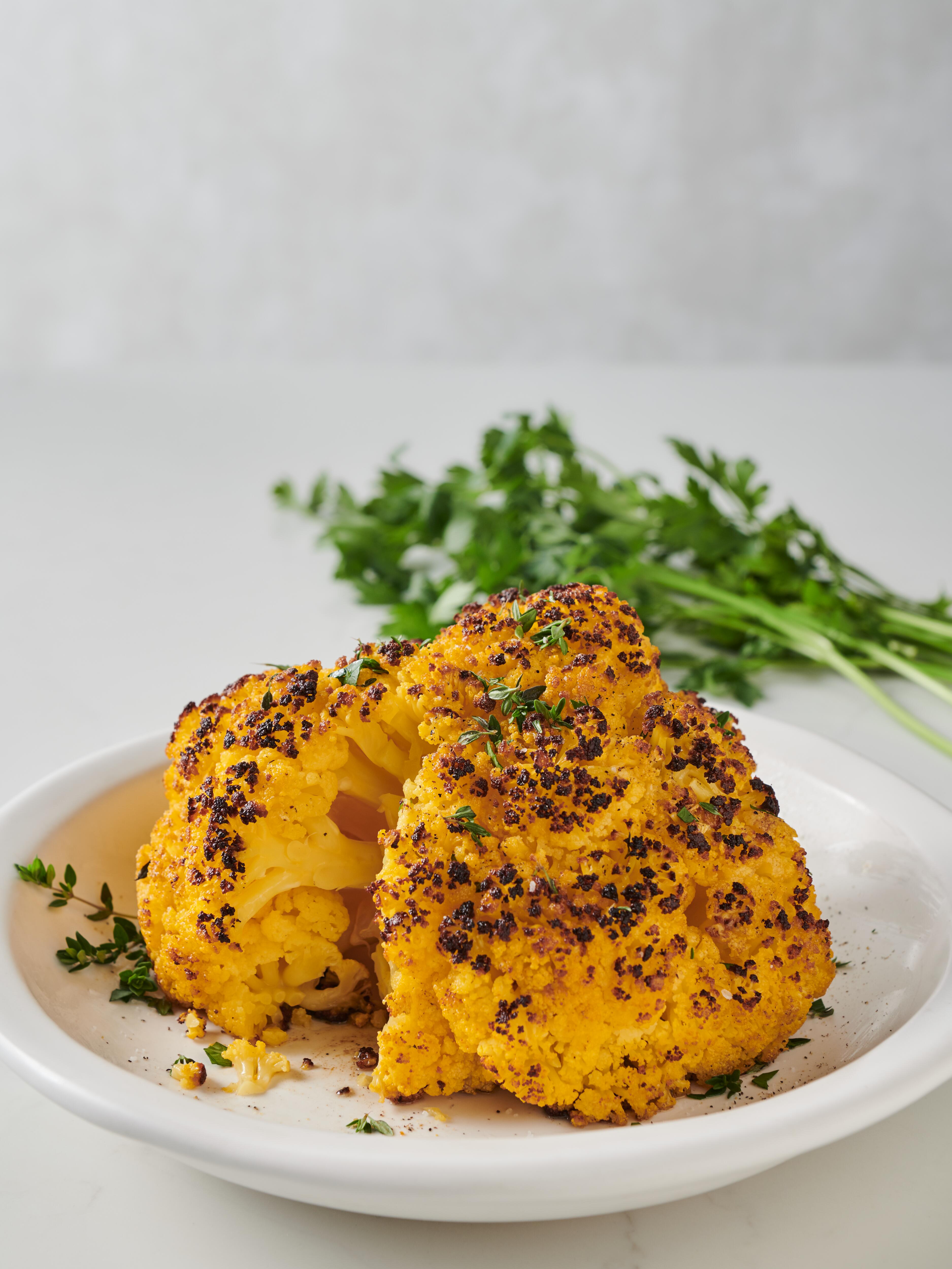 Fácil y deliciosa receta de coliflor entera asada en escabeche con la configuración del modo Gourmet de su horno Wolf