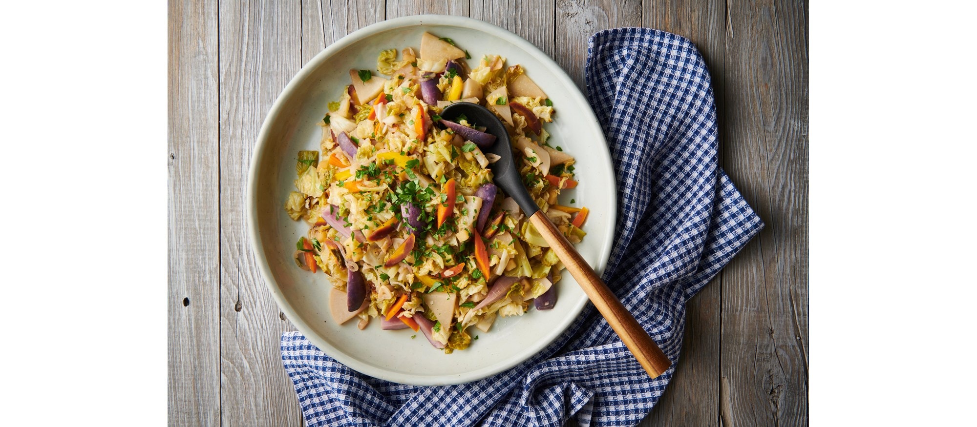 Fácil y deliciosa receta de tubérculos al horno con la configuración del modo Roast (rostizar) de su horno Wolf