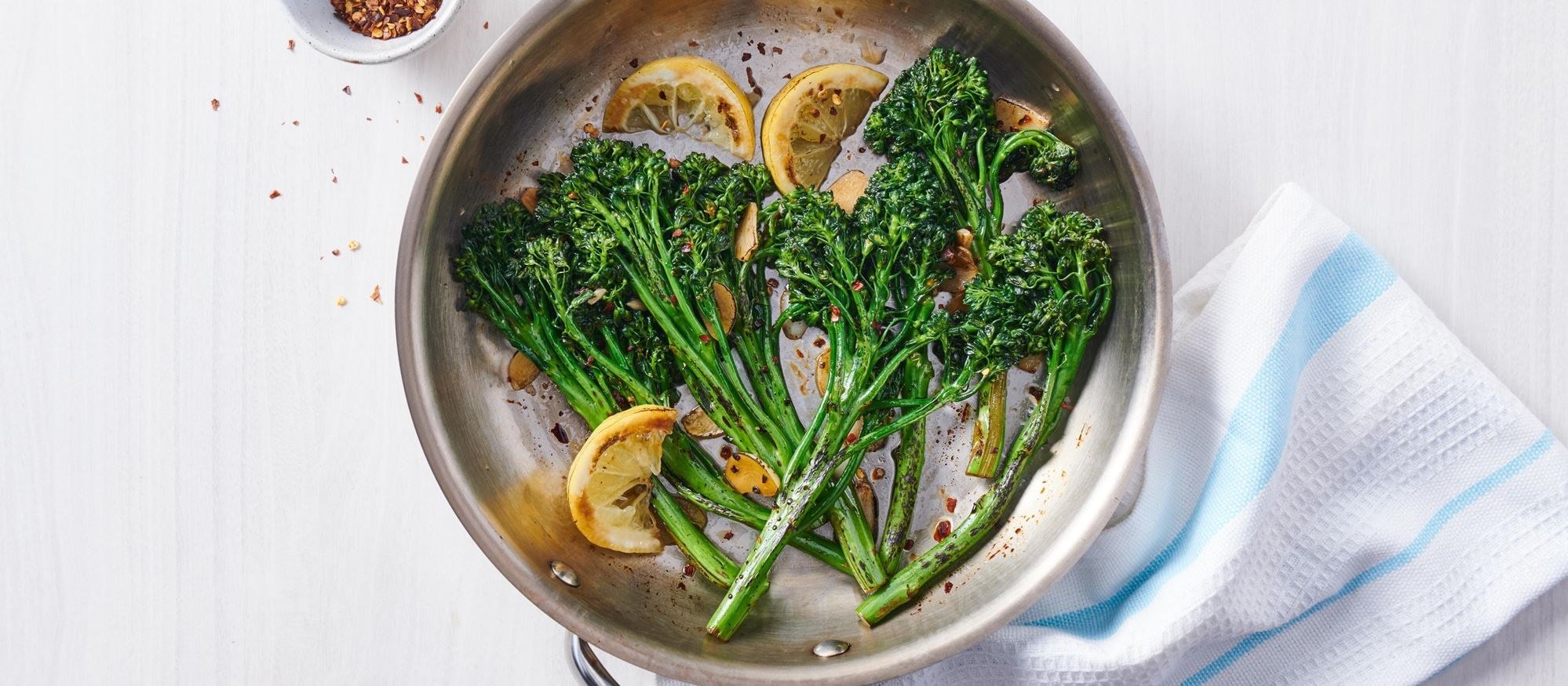 Fácil y deliciosa receta de broccolini en con la configuración del modo Blanch (escaldar) de su horno Wolf