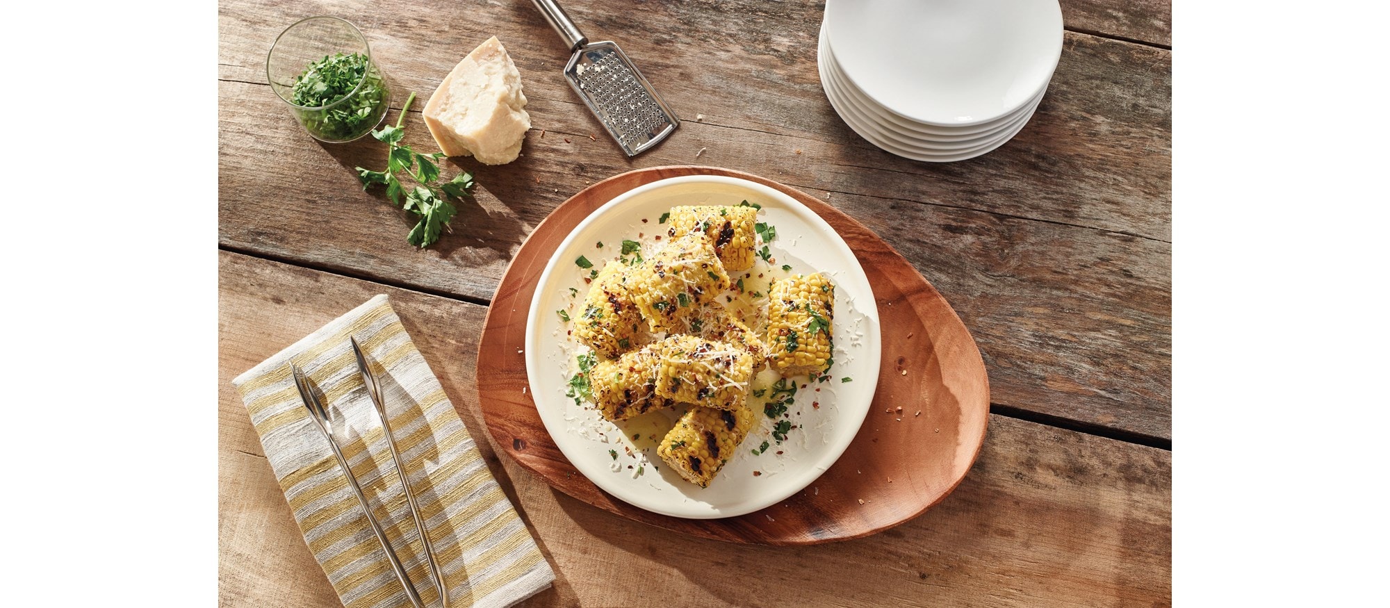 Maíz asado con mantequilla de queso azul