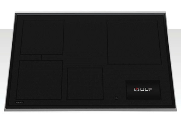 Vista superior de la placa de cocción de inducción Wolf con un diseño elegante, negro y sin uniones, disponible en tamaños de 15", 24", 30 "y 36".