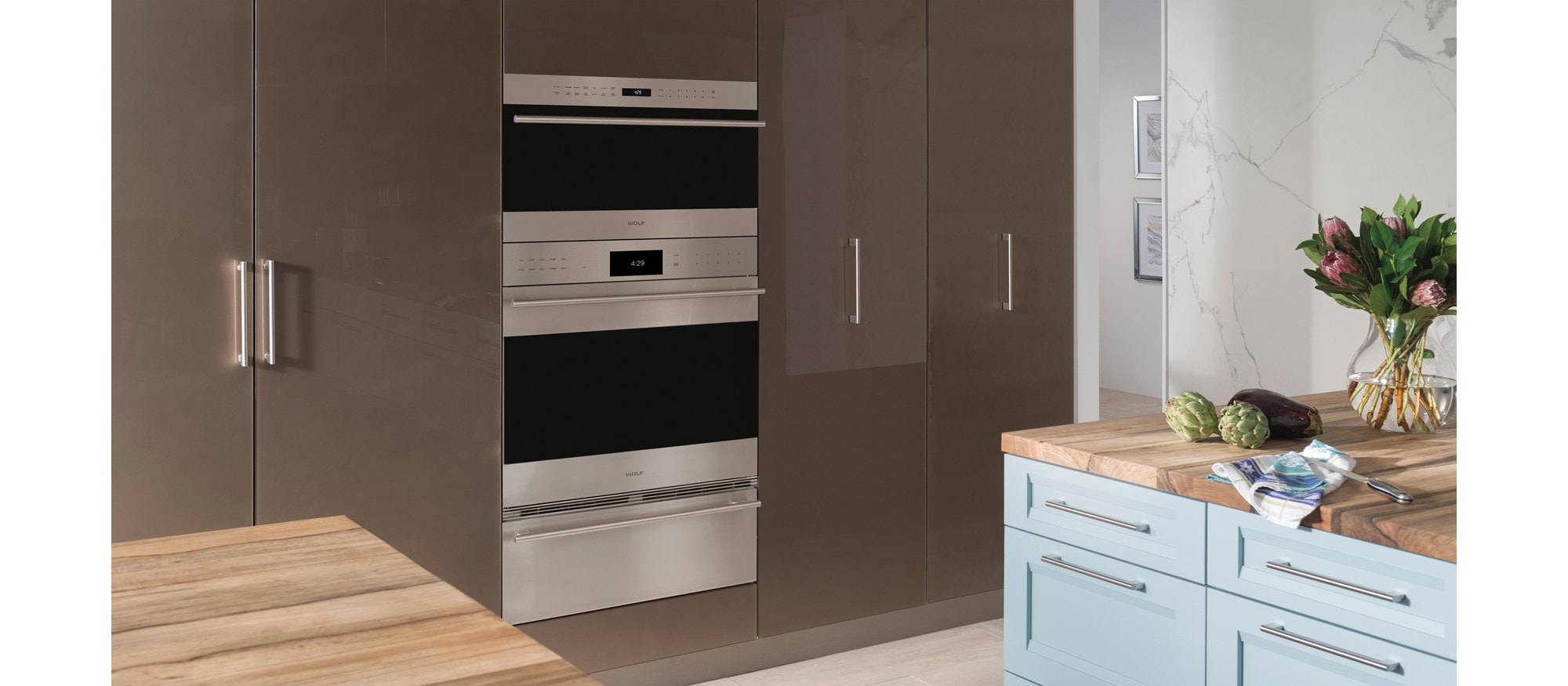 Horno microondas con puerta abatible transicional de la serie E de 30" Wolf (MDD30TE/S/TH)