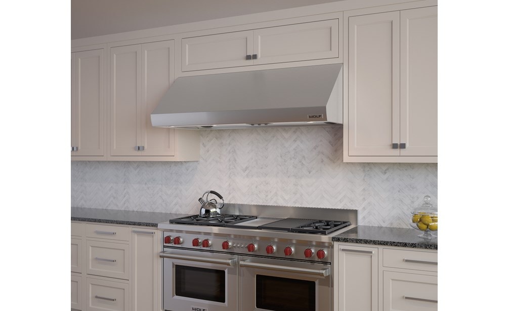 Campana extractora de pared Pro de 60" Wolf - 27" de profundidad (PW602718)