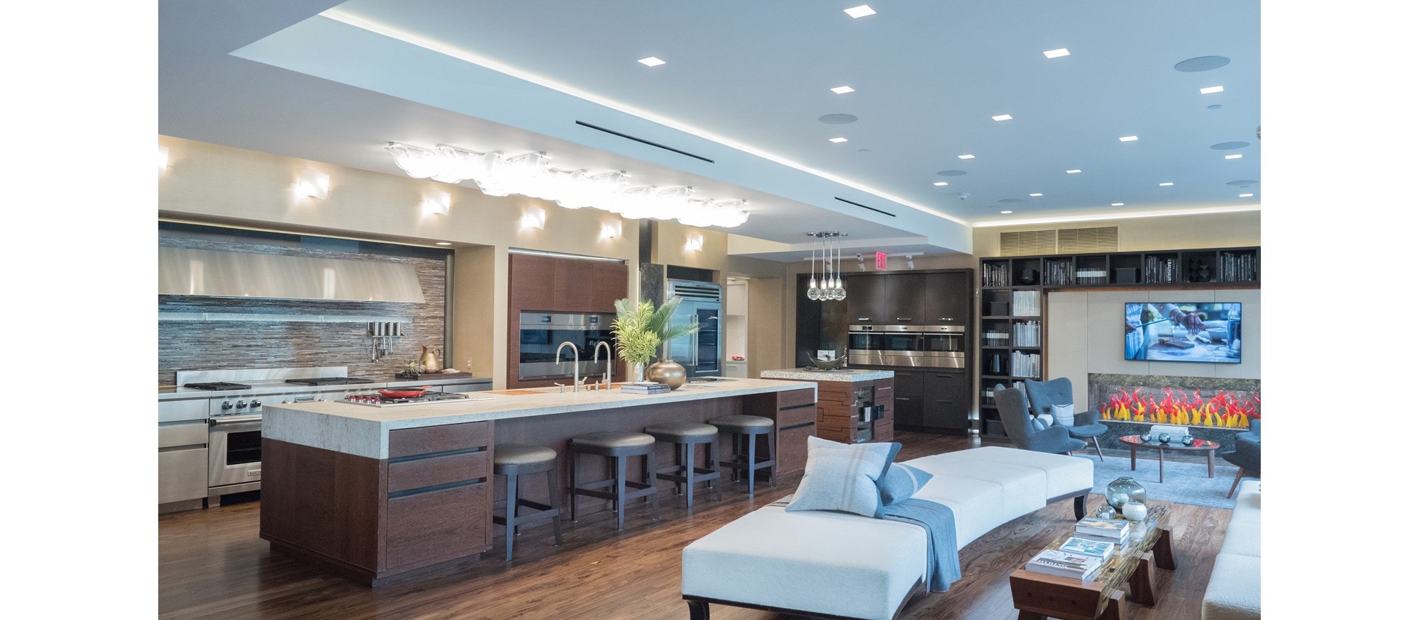 From inspiring kitchen vignettes to live demonstrations, visit us at Sub-Zero, Wolf and Cove Showroom in Manhattan, New York